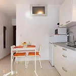 Bor *
