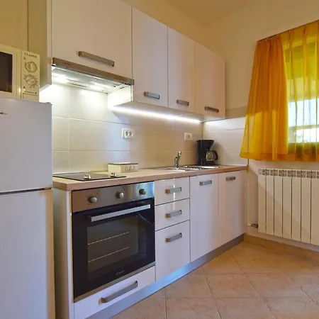 Bor Apartmán Medulin