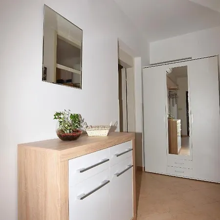 Bor Apartment *